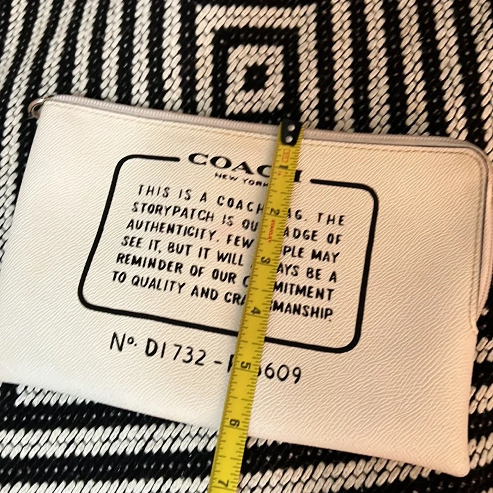 Coach cosmetics bag - Picture 5 of 6